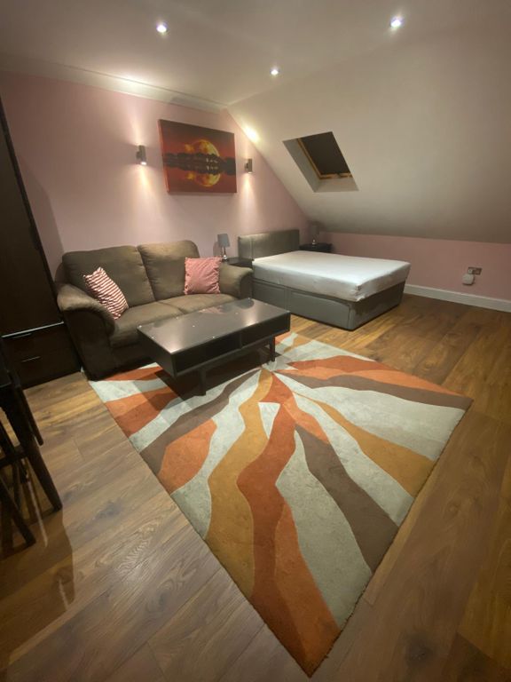 Property photo 2 of 21