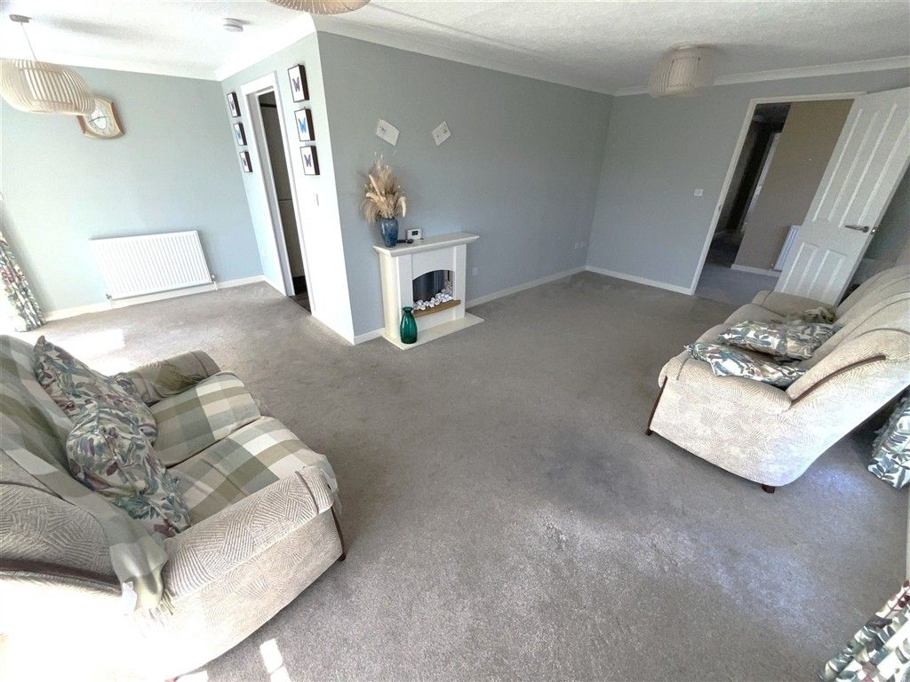 Property photo 2 of 10 Living Room