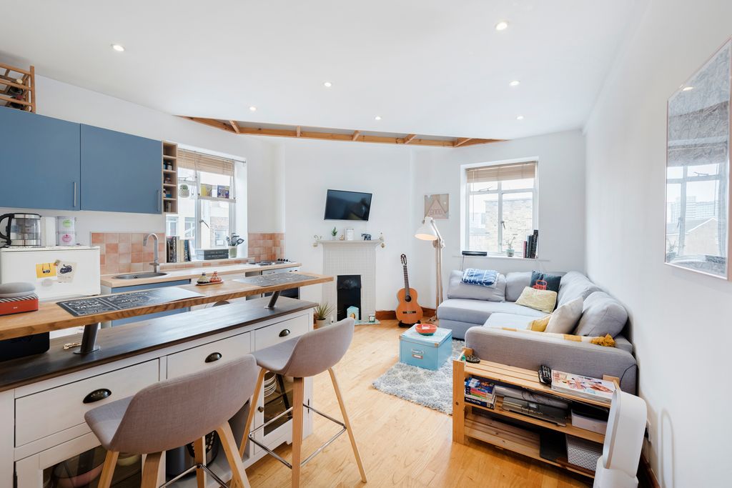 Property photo 1 of 6