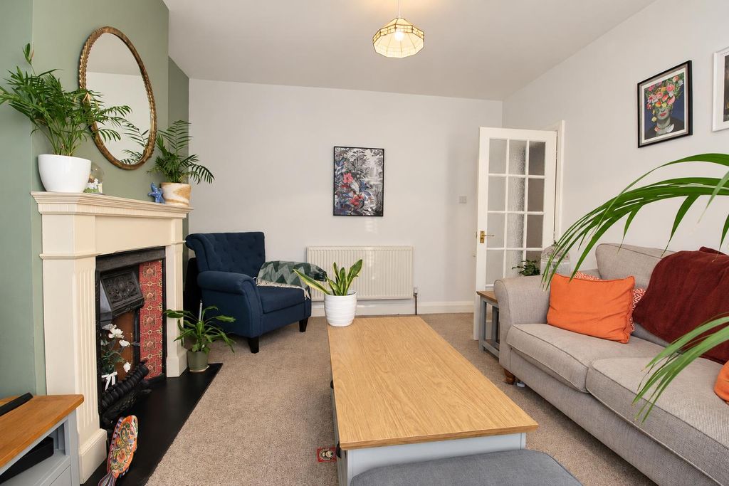 Property photo 3 of 14