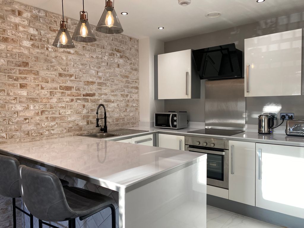 Property photo 2 of 15 Breakfast Bar