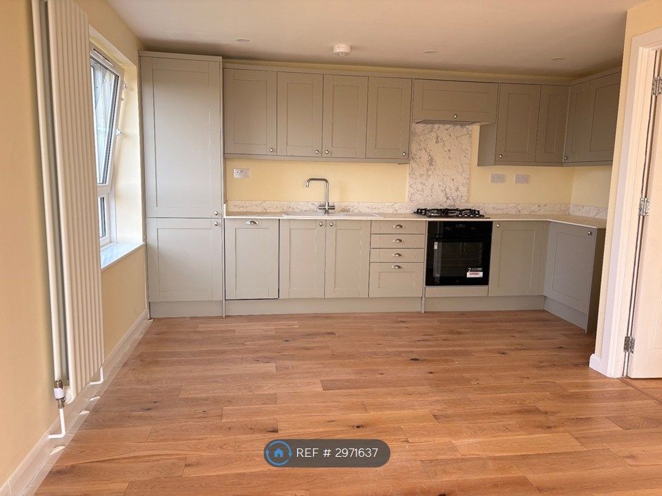 Property photo 1 of 9 Kitchen, 753 (Inc Lounge) x 414 Max
