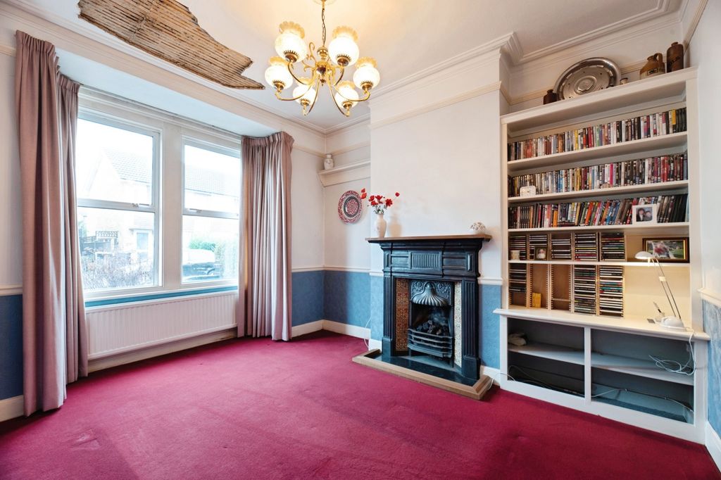 Property photo 2 of 16 Pbox-Img.Jpg