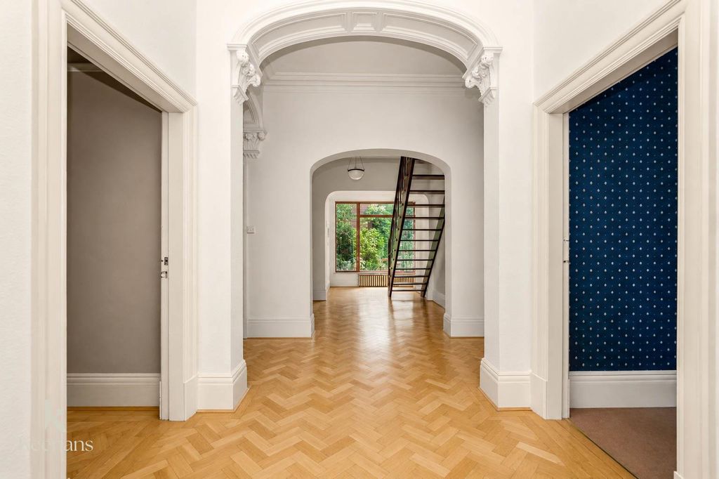 Property photo 3 of 68 37.Jpg