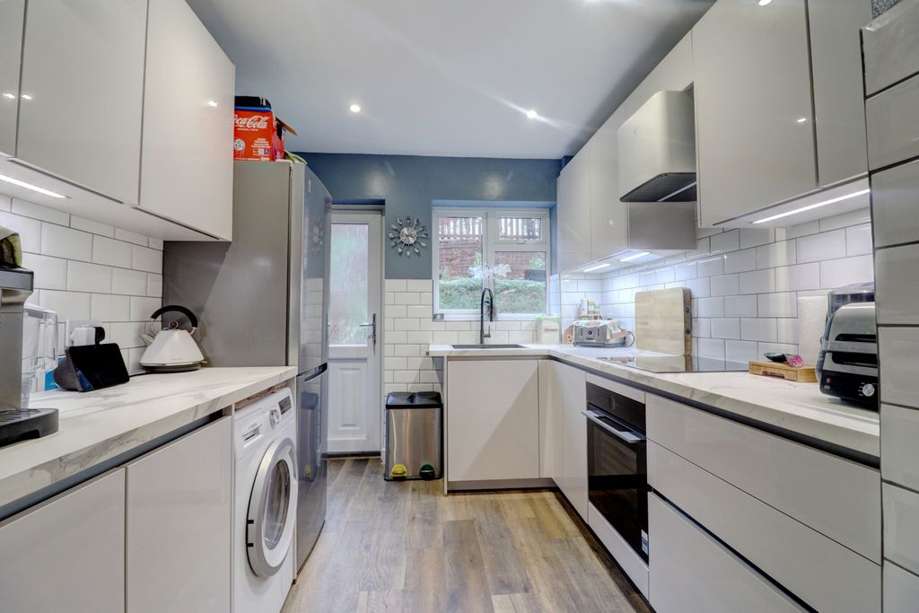 Property photo 2 of 13 Picture No. 05