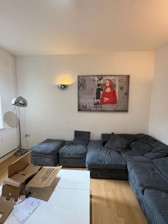 Property photo 3 of 12 E32Bb157-d3c1-4E59-9805-64235B8Bdaf9