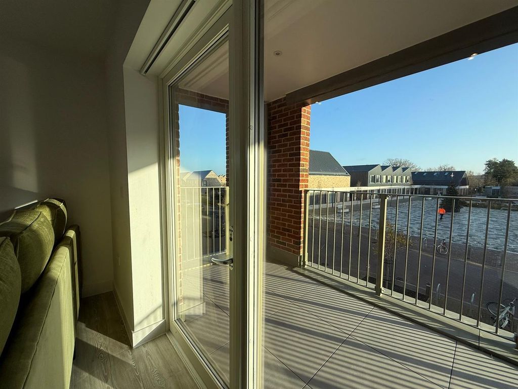 Property photo 3 of 16 E70Ed969-c8Fd-4780-B5B2-2A21Fa7E8Caf.Jpg