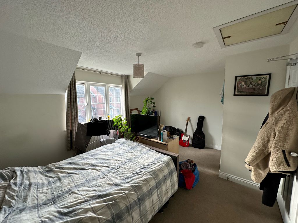 Property photo 3 of 6