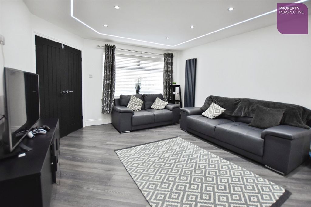 Property photo 2 of 8 Open Plan Lounge Kitchen Diner