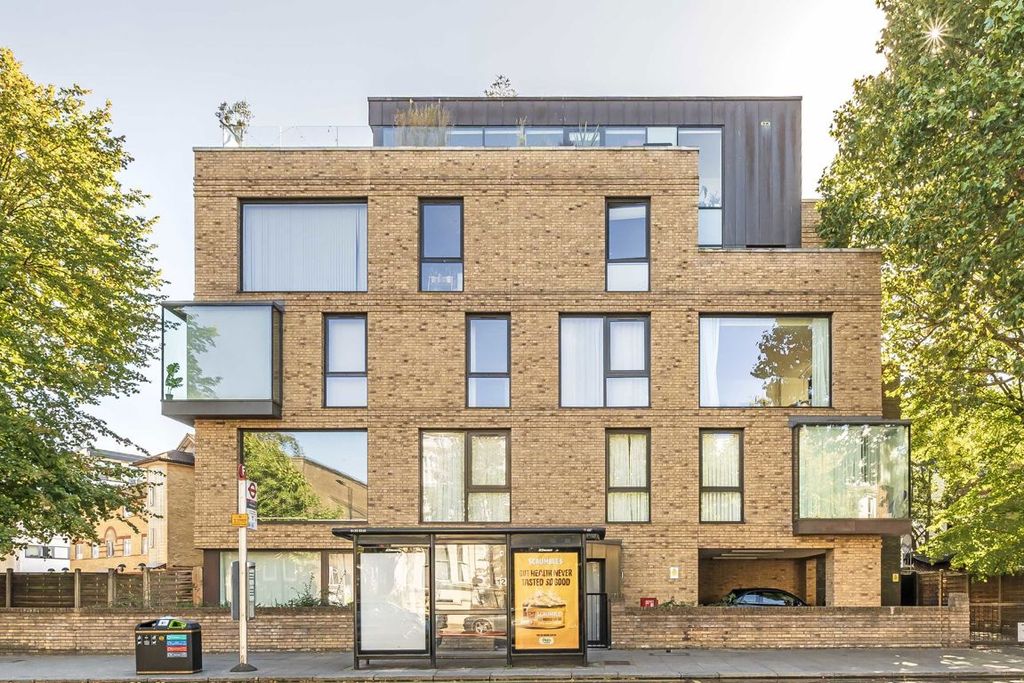 Property photo 1 of 12