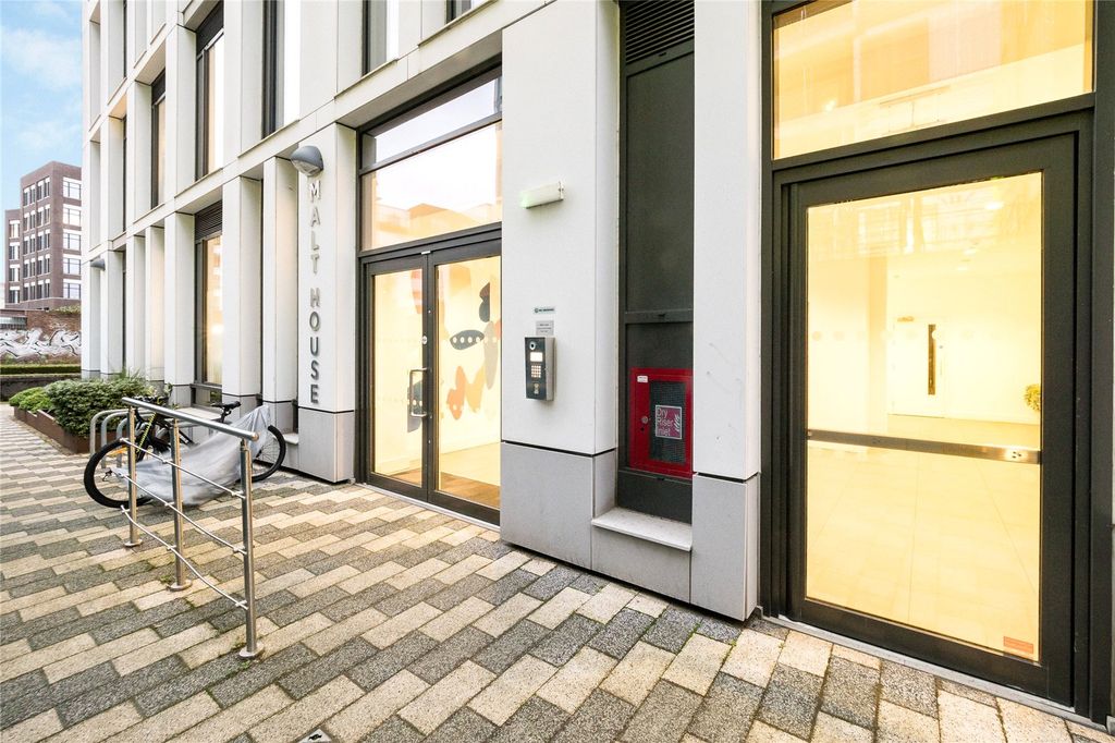 Property photo 2 of 28 Picture No. 66