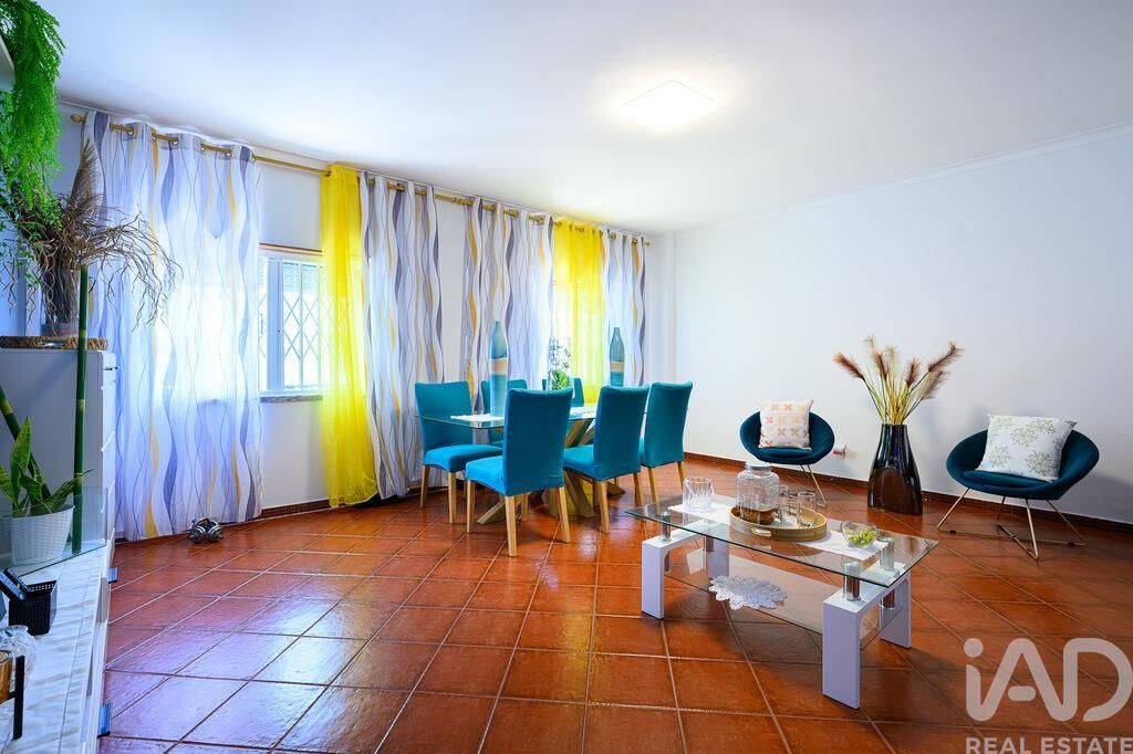 Property photo 2 of 38