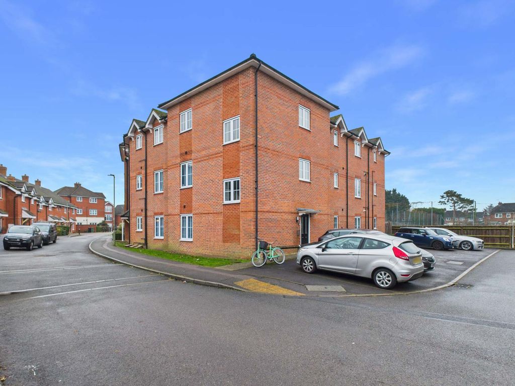 Property photo 2 of 17