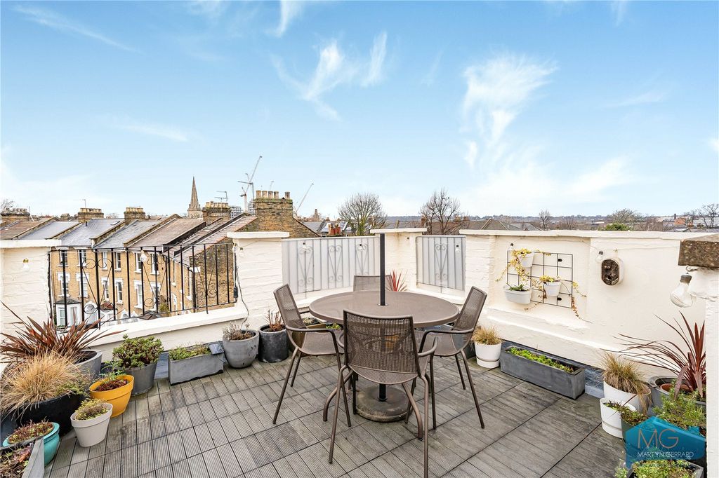 Property photo 2 of 20 Picture No. 11