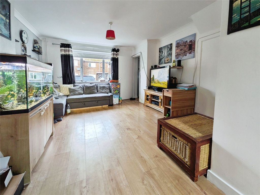 Property photo 2 of 8 Picture No. 05