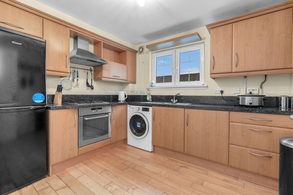 Property photo 3 of 9 Photo 3