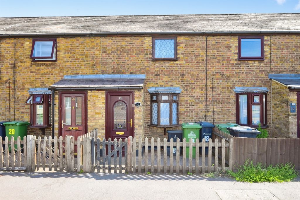 Property photo 1 of 18