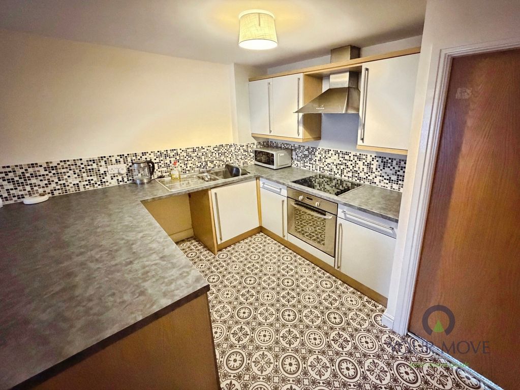 Property photo 2 of 7 Kitchen