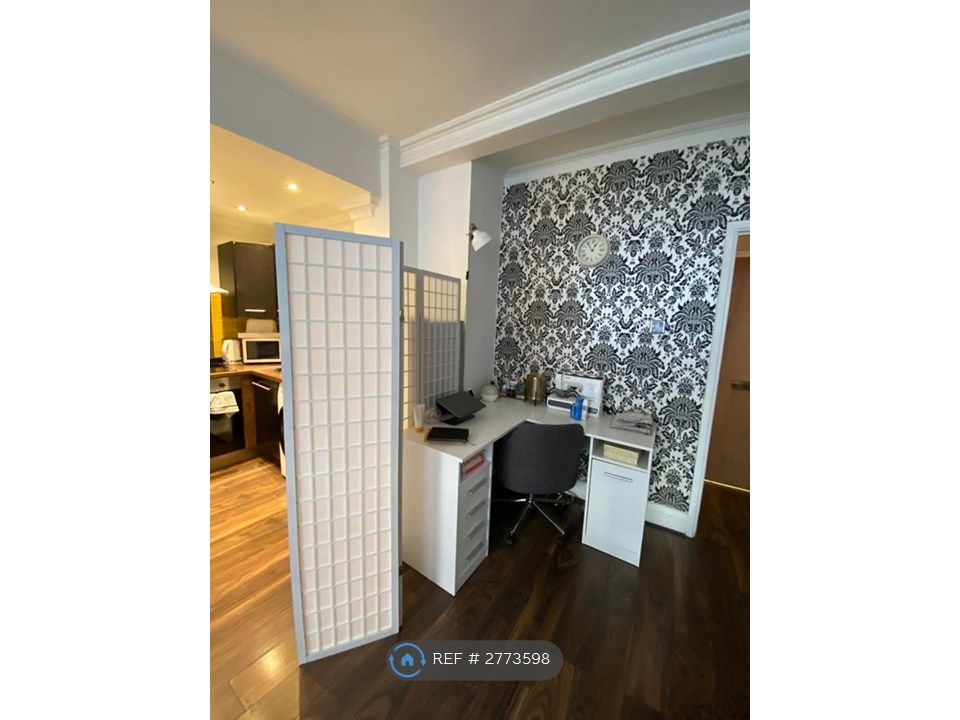 Property photo 3 of 4