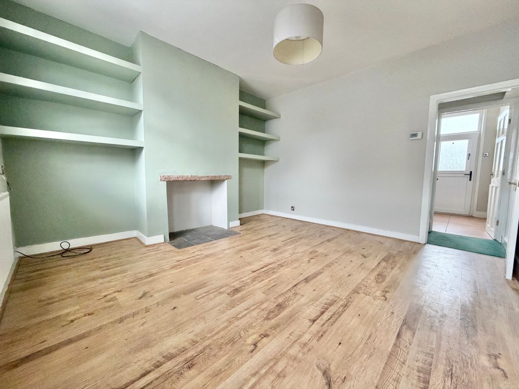 Property photo 3 of 12 Living Room