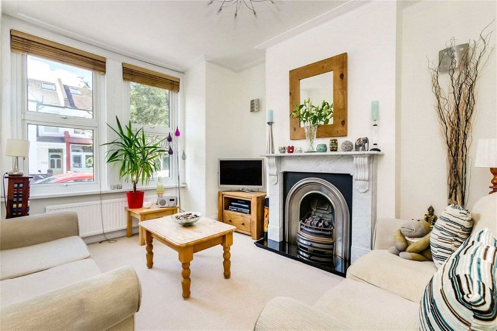 Property photo 2 of 7