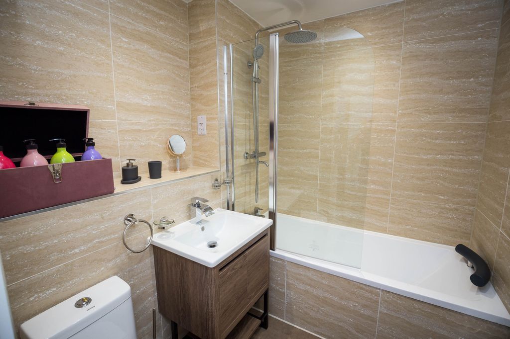 Property photo 3 of 13