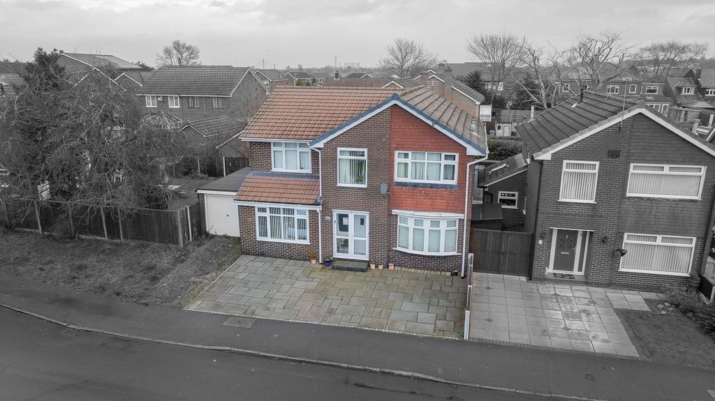 Property photo 1 of 32