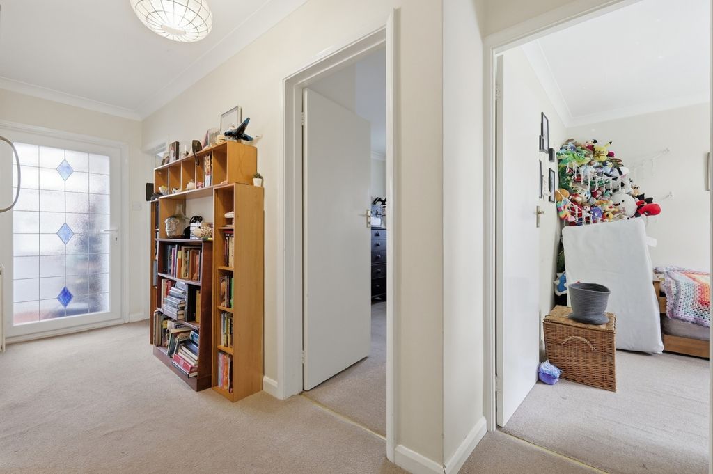 Property photo 3 of 21 Picture No. 06