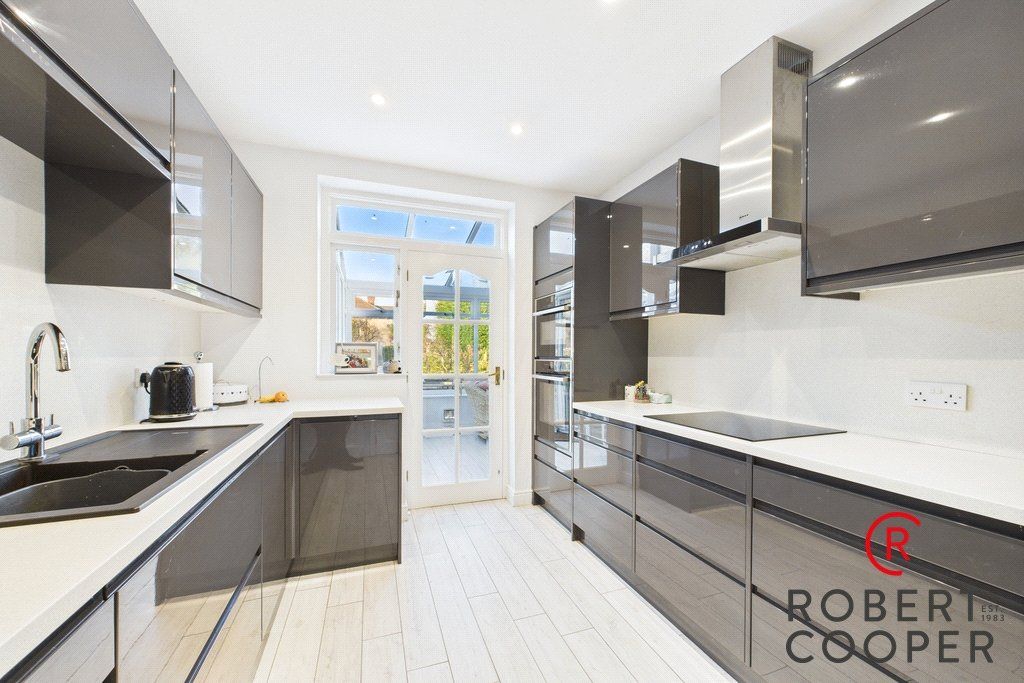 Property photo 3 of 11 Picture No. 04