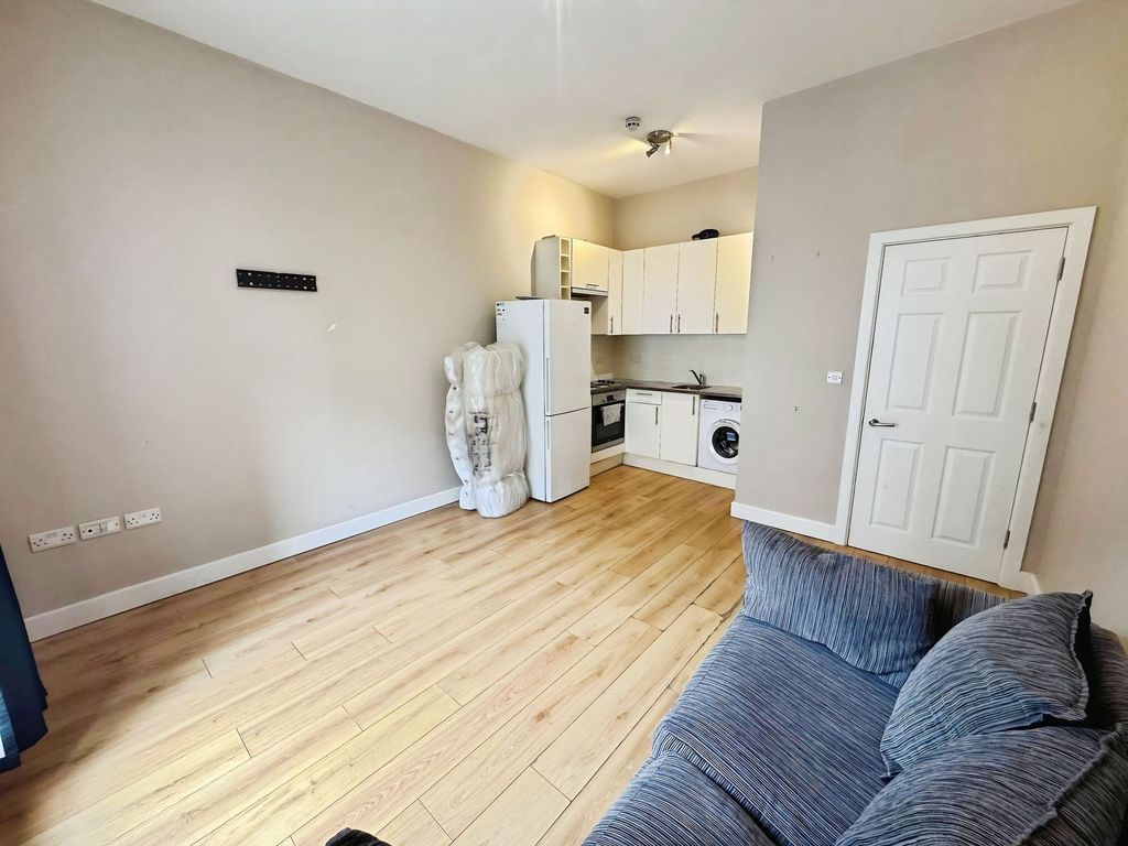 Property photo 2 of 4