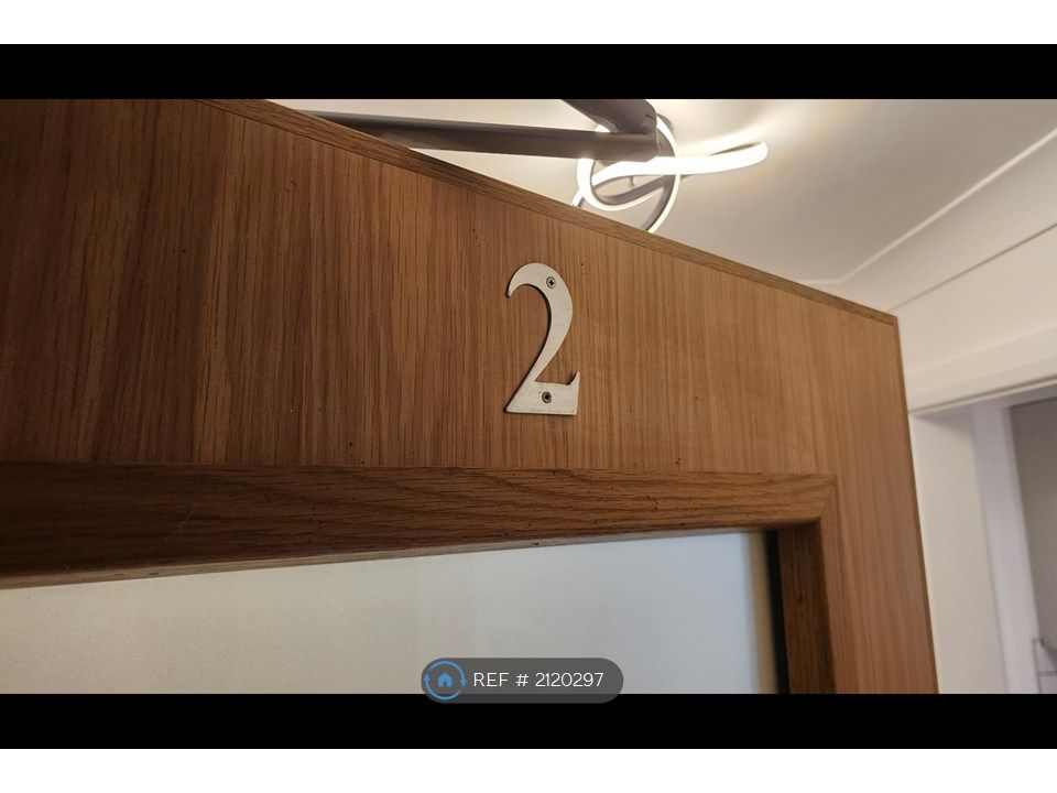 Property photo 2 of 25