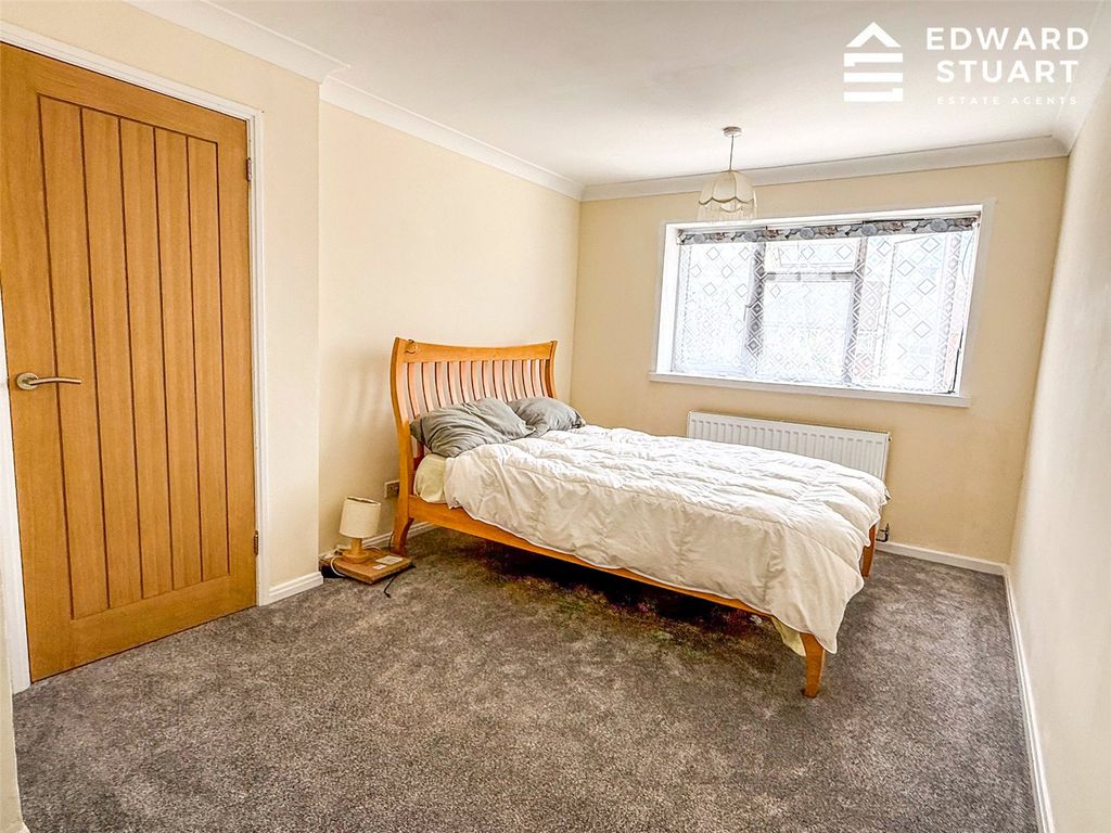 Property photo 3 of 8 Picture No. 02