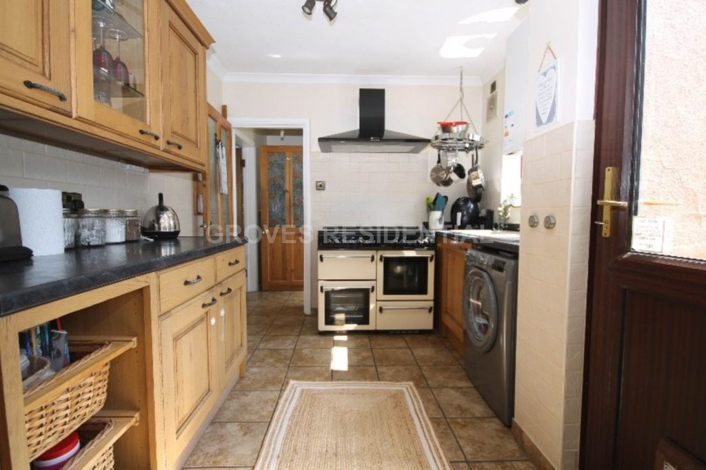 Property photo 3 of 15