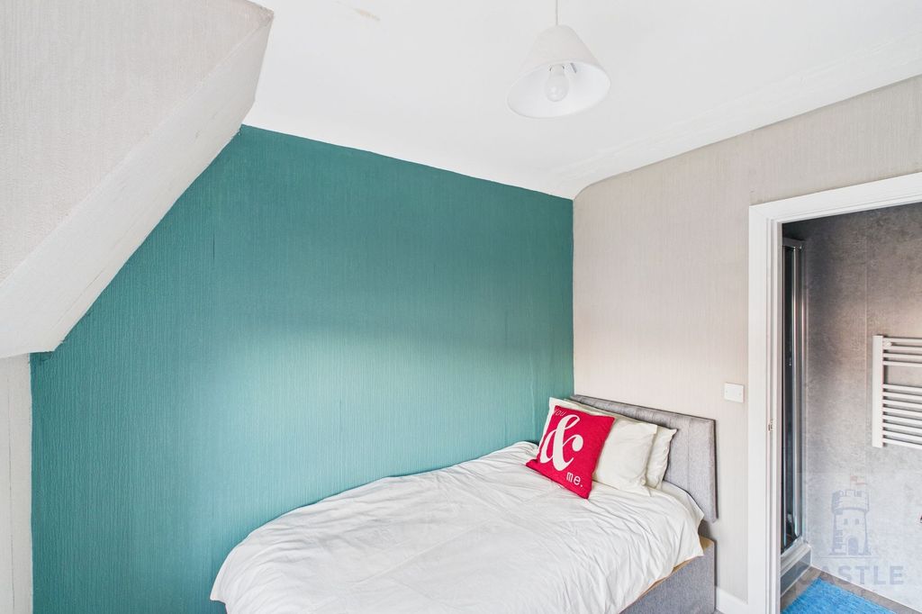 Property photo 2 of 11 Bedroom 3