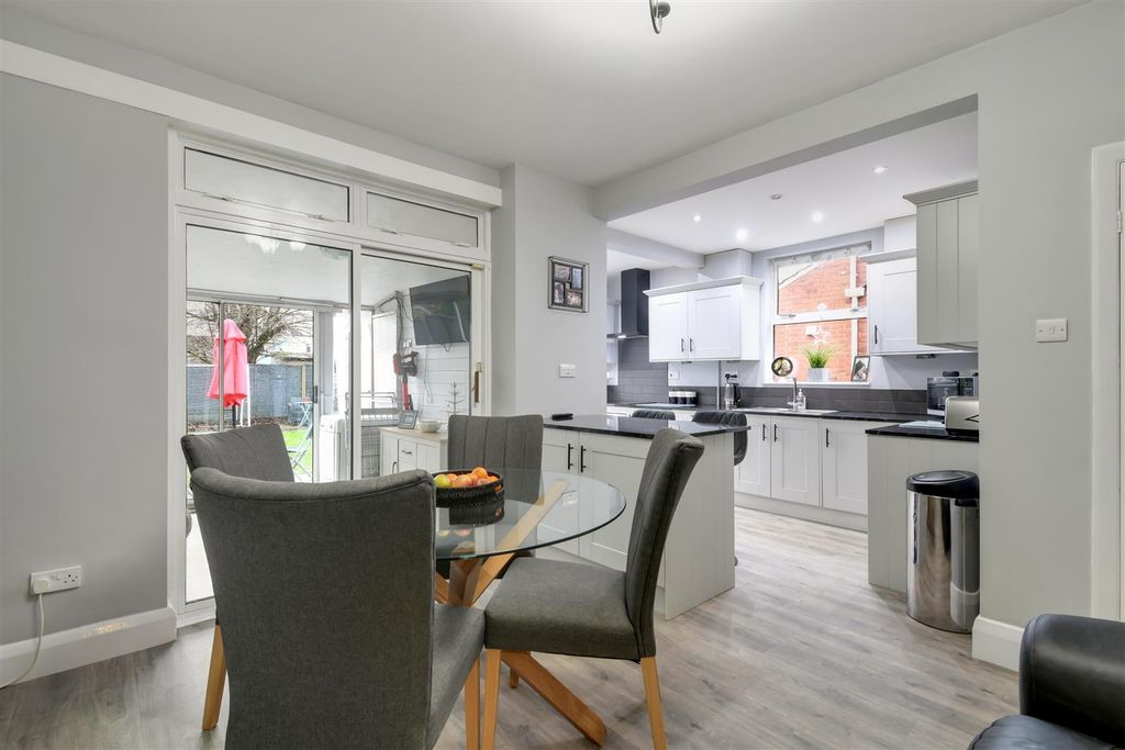 Property photo 3 of 23 Kitchen Diner