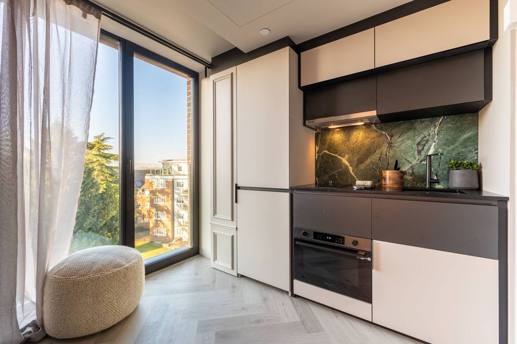 Property photo 1 of 38