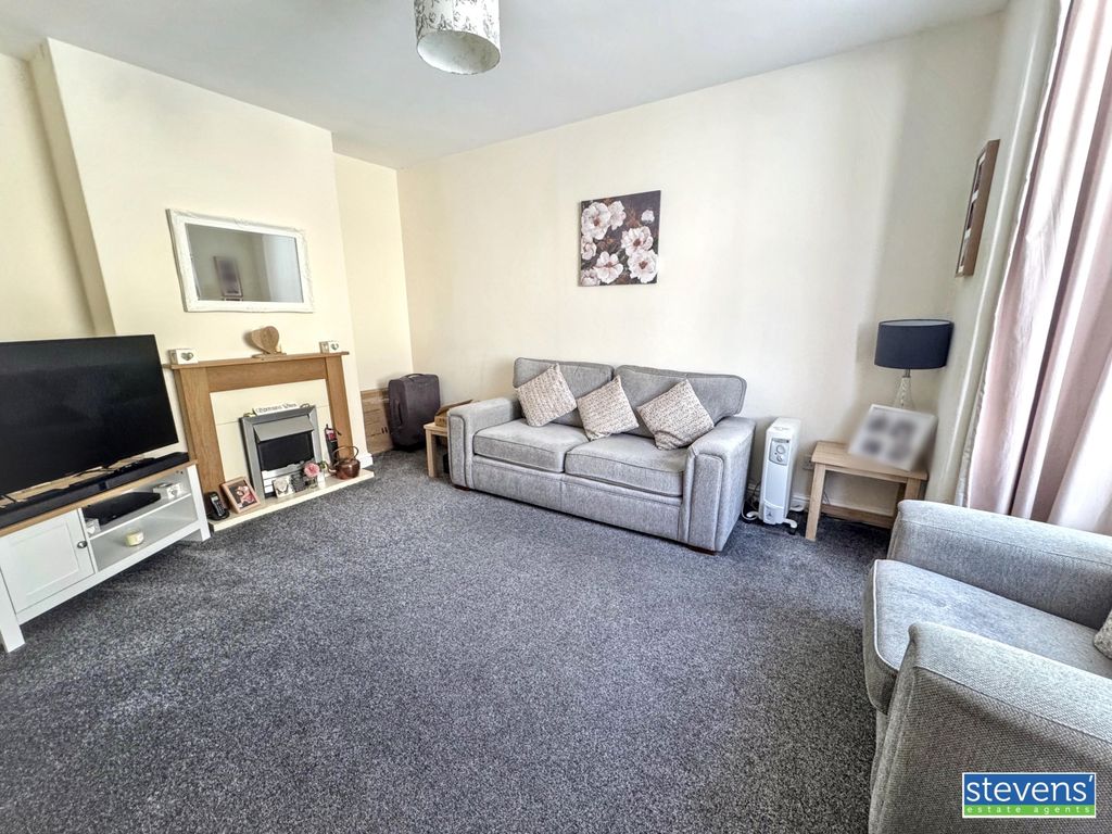 Property photo 2 of 10 Img_9614_Blurred