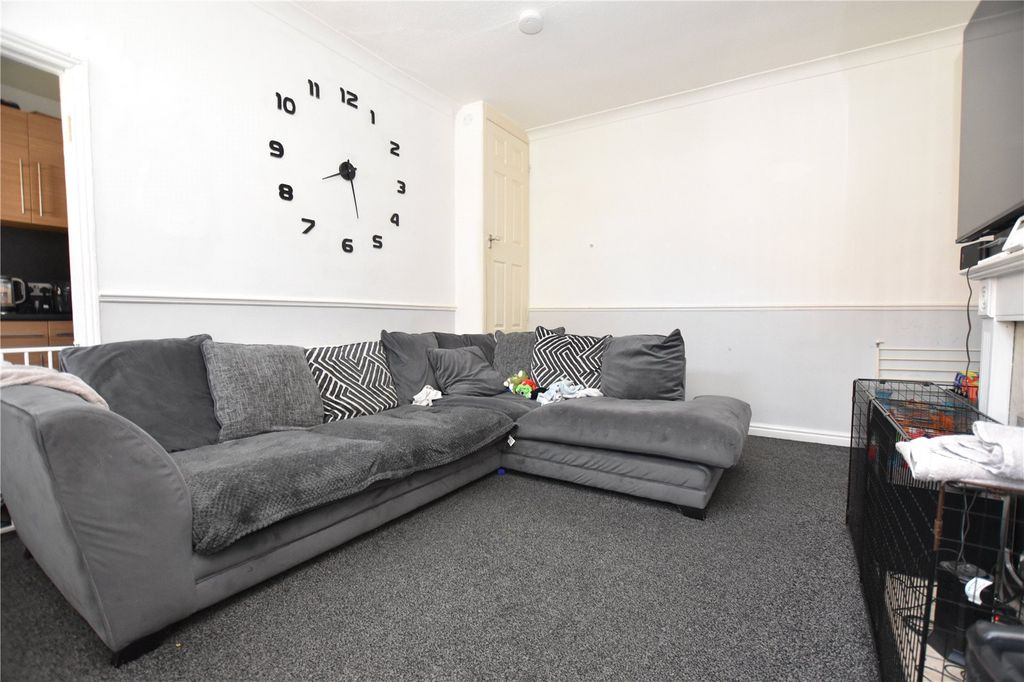 Property photo 2 of 13 Picture No. 12