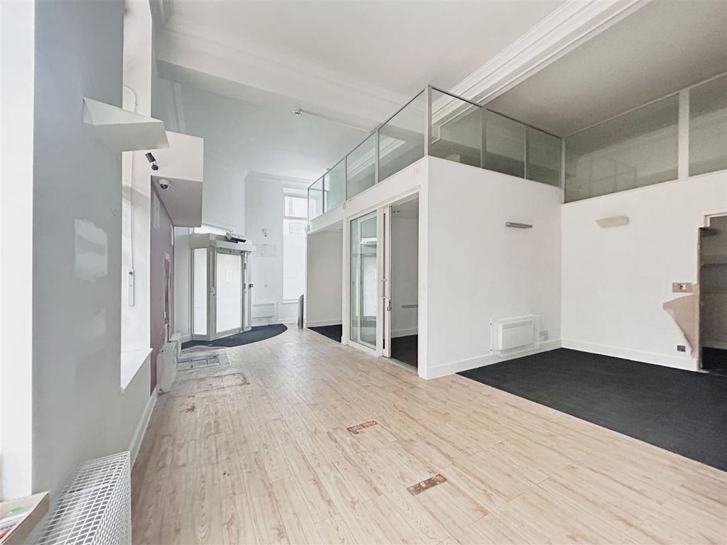 Property photo 2 of 15 Ground Floor
