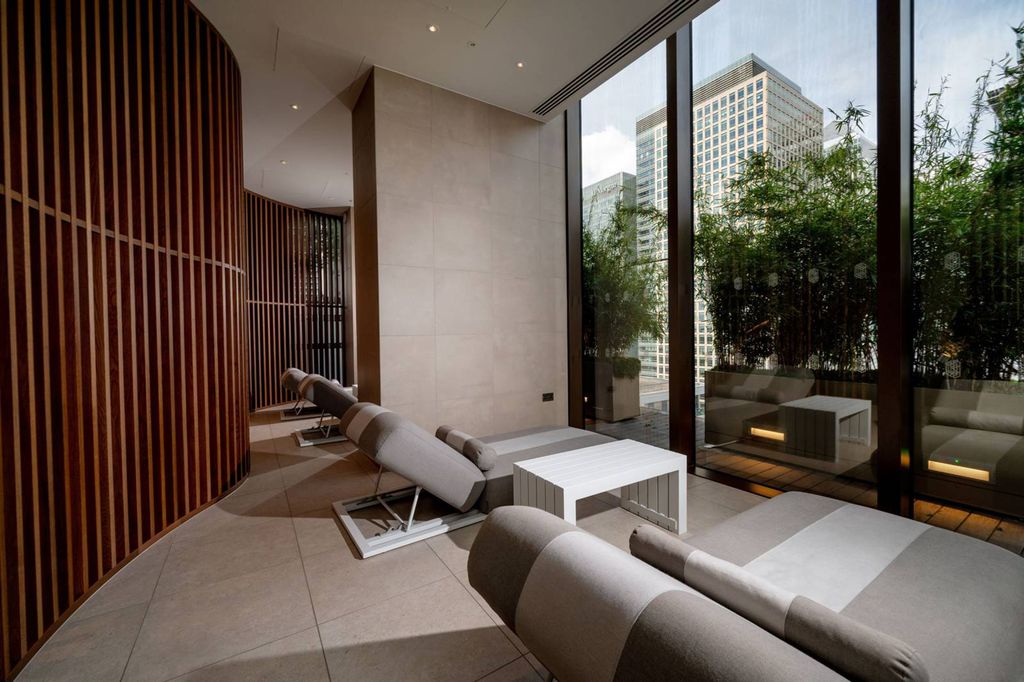 Property photo 3 of 20