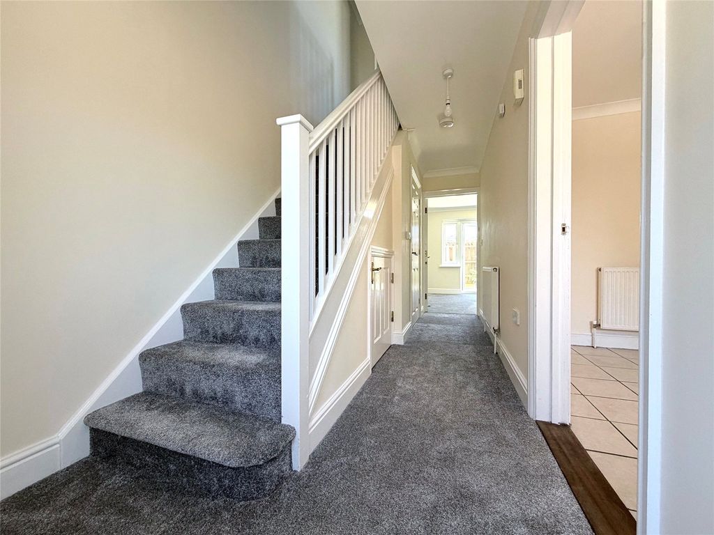 Property photo 2 of 16 Picture No. 33
