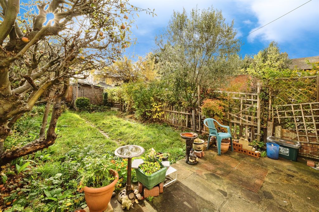 Property photo 2 of 16