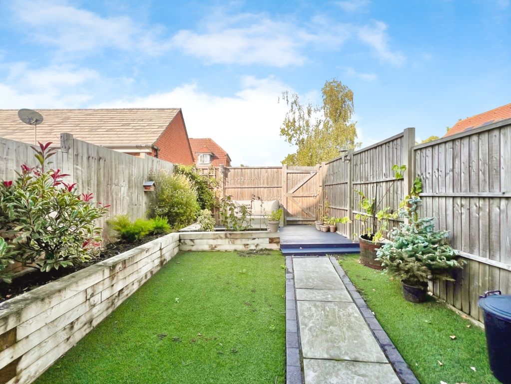 Property photo 2 of 27