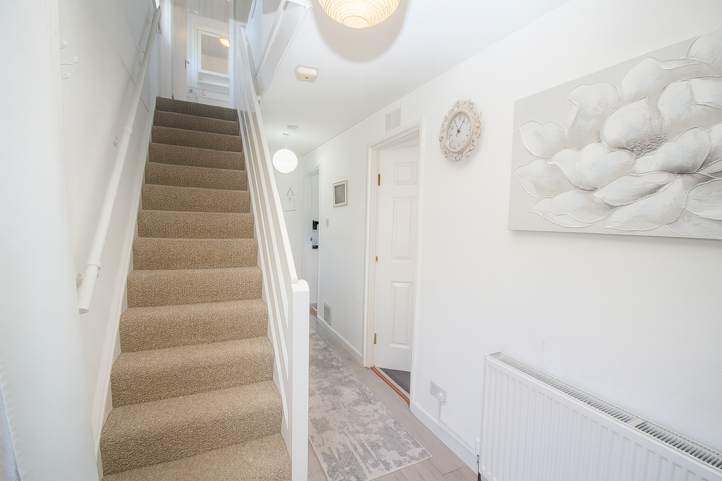 Property photo 3 of 21 102 Huntly Av - Redone Internal (3)