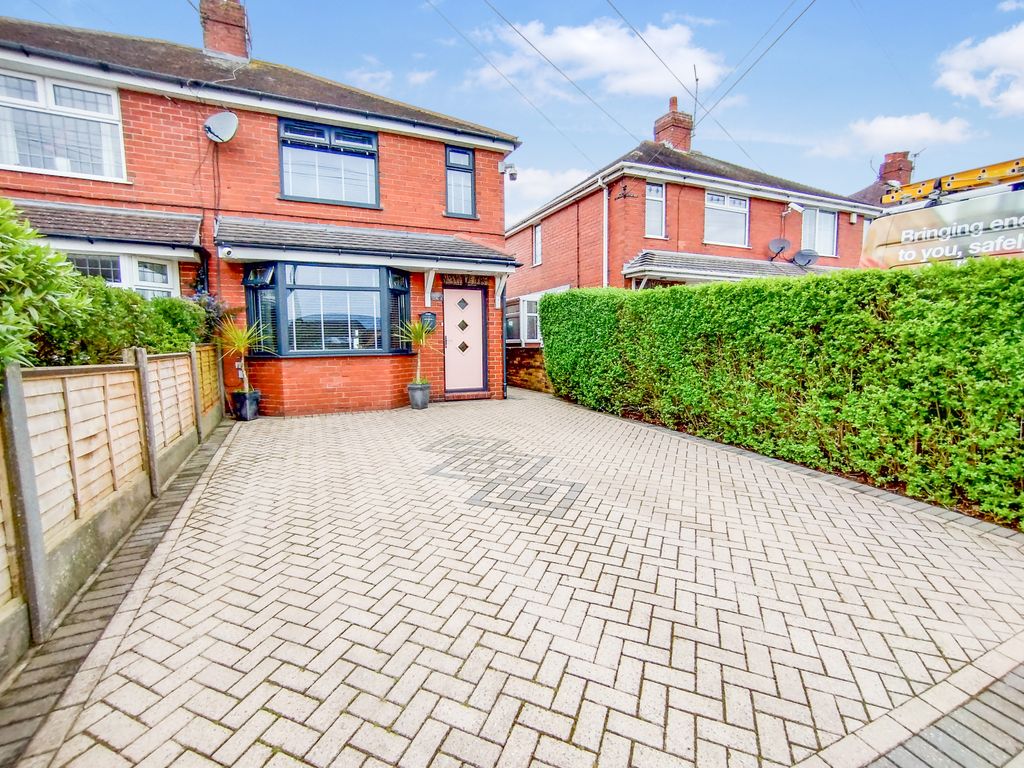 Property photo 1 of 28
