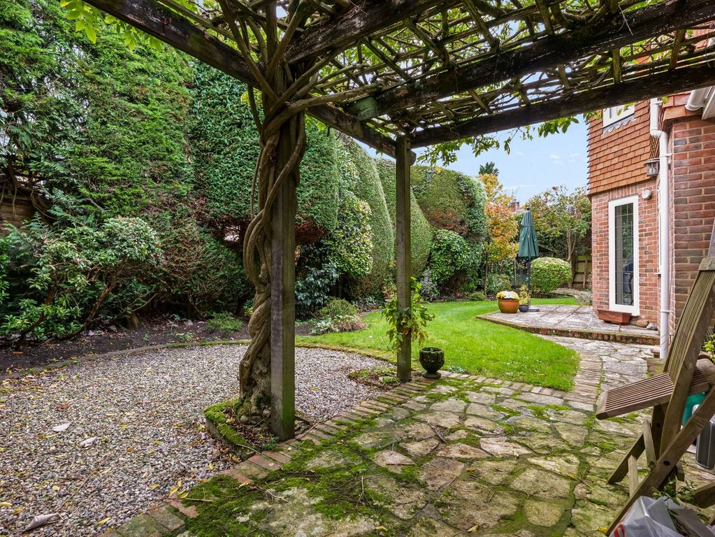 Property photo 3 of 31