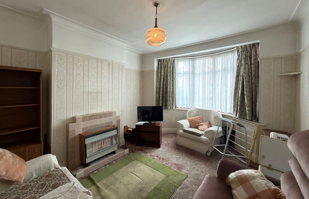 Property photo 3 of 9