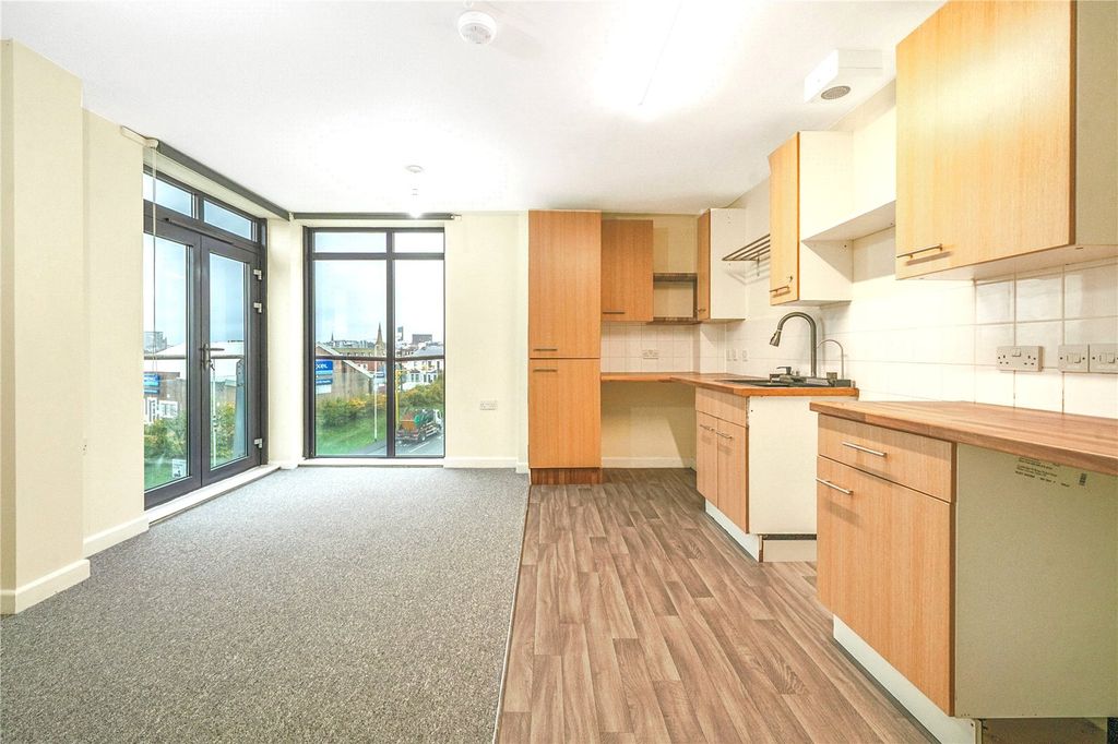 Property photo 2 of 8 Picture No. 02