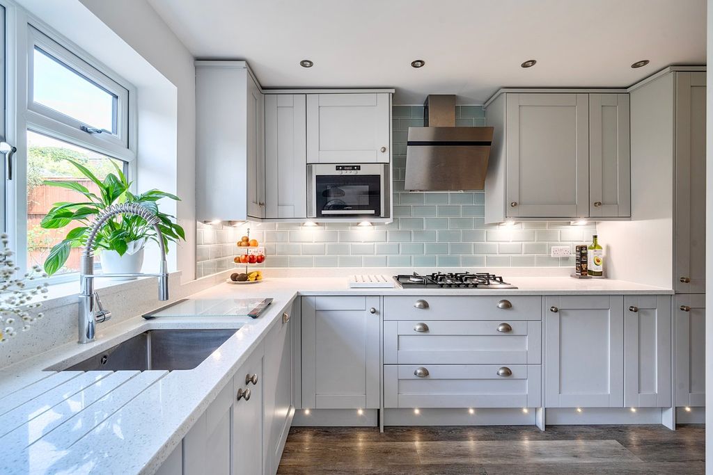 Property photo 3 of 17