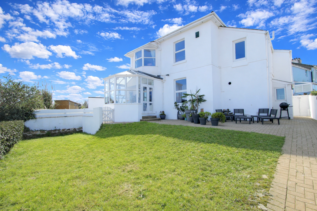 Property photo 1 of 39